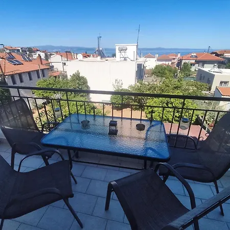 Apartment Overlooking The Tower Nea Fokea